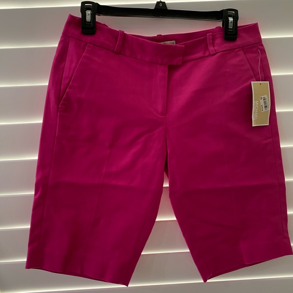 Michael Kors NWT Fuchsia Women's Bermudas Size-4